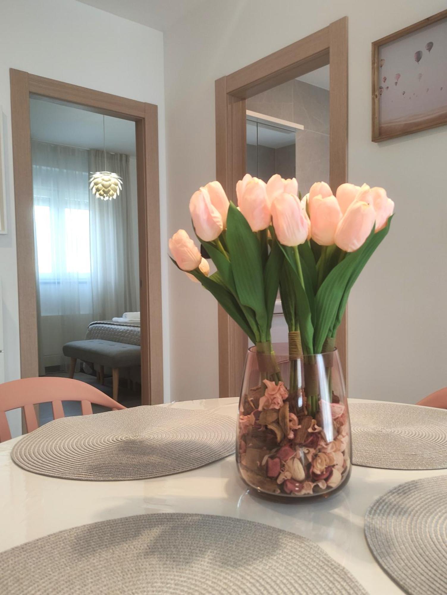 Rosie Apartment Подстрана Екстериор снимка