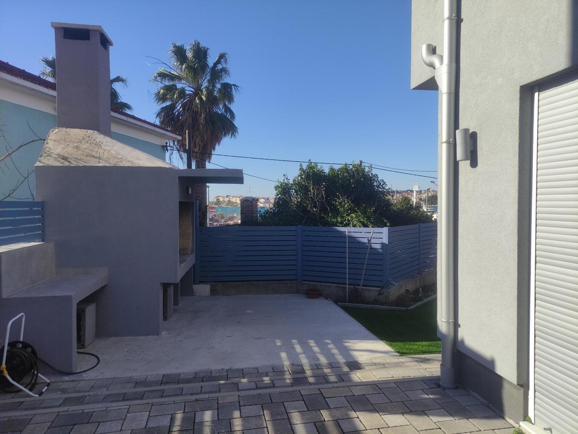 Rosie Apartment Подстрана Екстериор снимка