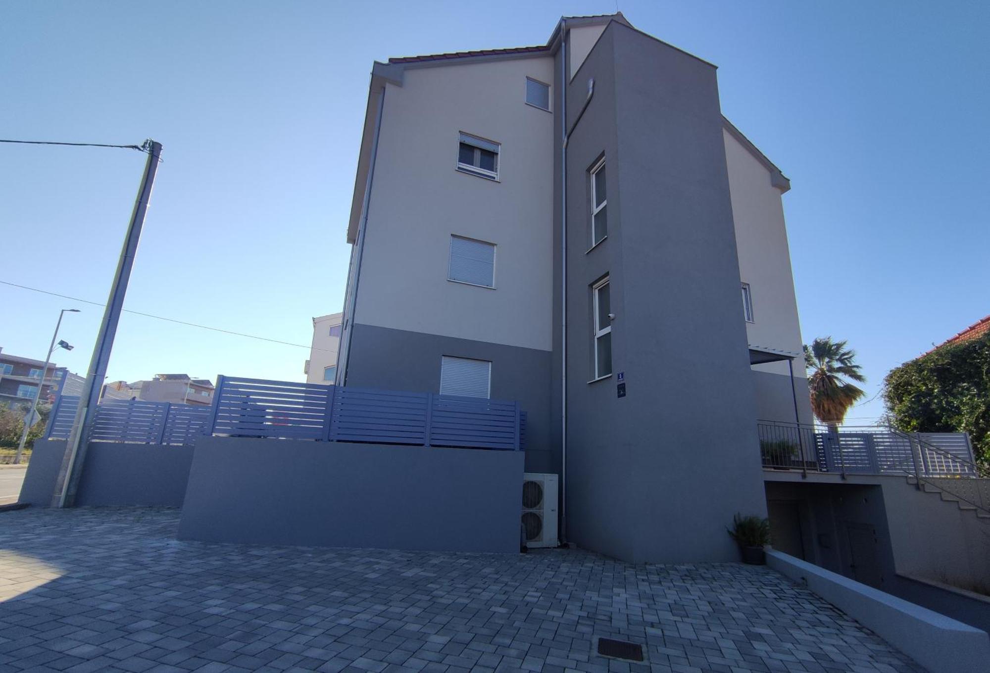 Rosie Apartment Подстрана Екстериор снимка